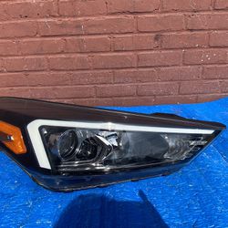 2019-2020-2021 Hyundai Tucson Headlight RH 