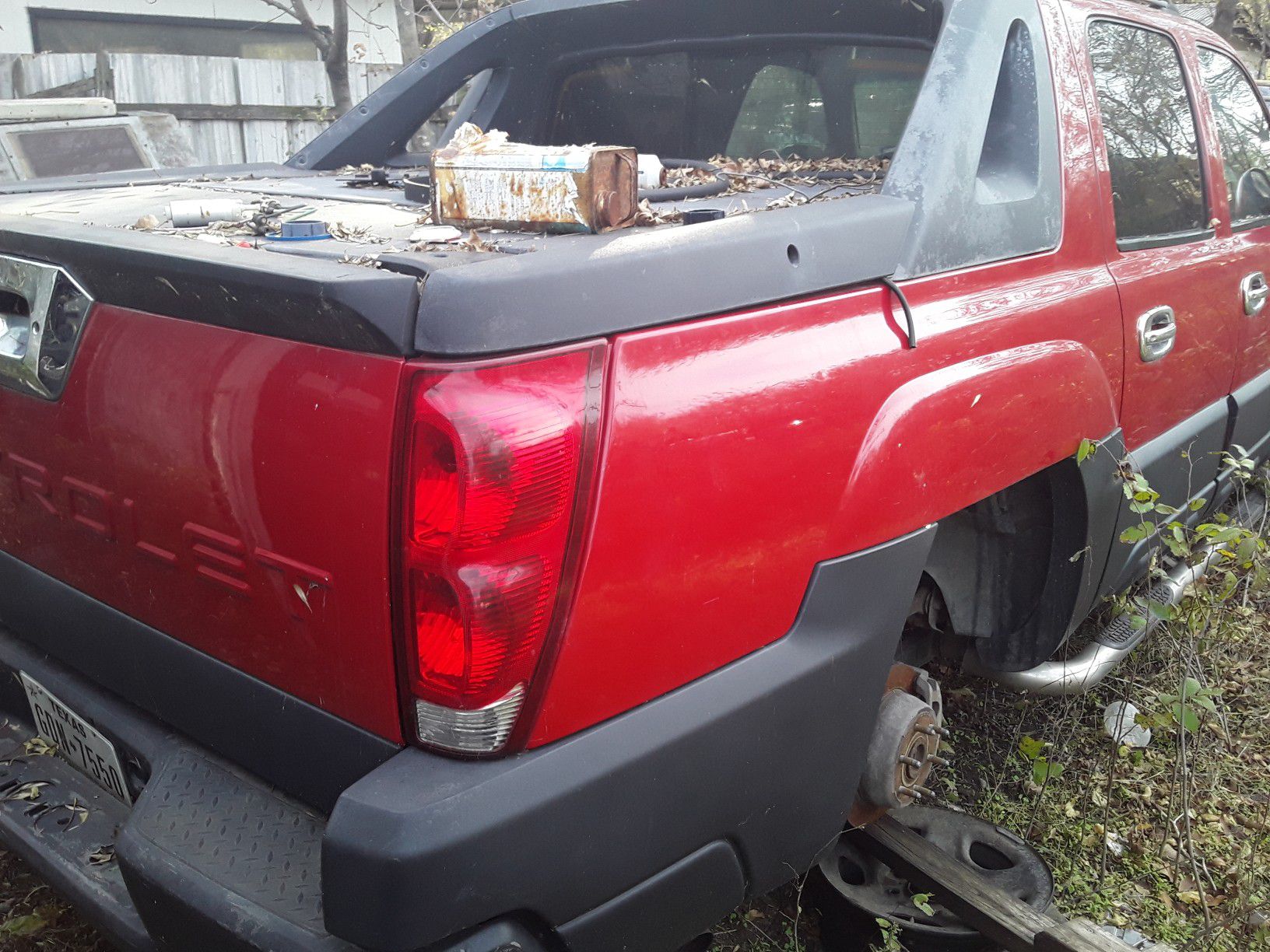 2004 Avalanche parting out body parts. Dent free fenders,hood, doors and bumpers negotiable you pull parts you need discounted, priced to sell