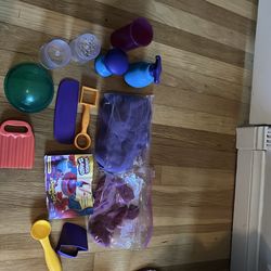 Kinetic Sand and accessories