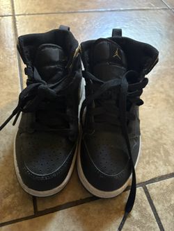 Jordan One Mid Black Metallic