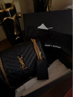 Authentic Saint Laurent  Shoulder Bag - Black Leather