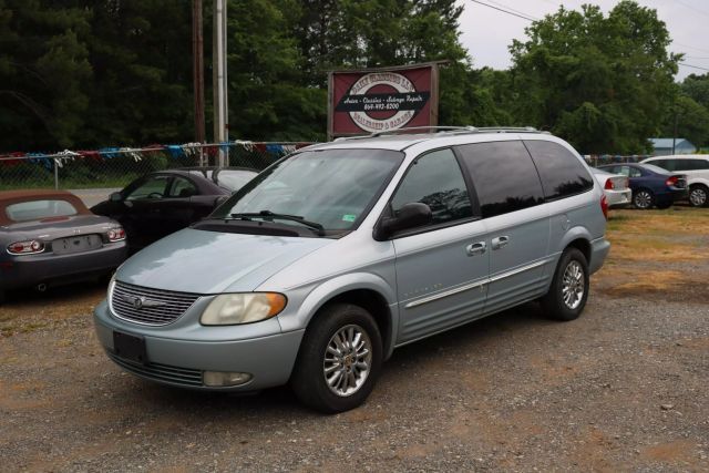 2001 Chrysler Town & Country