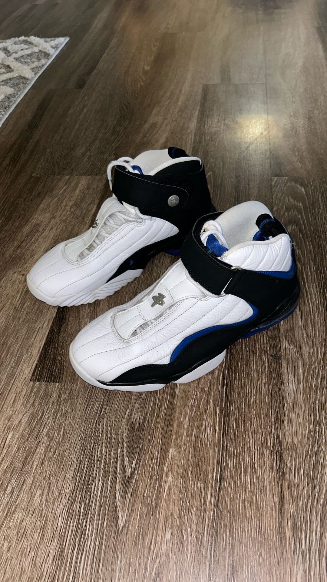 Air Penny IV Size 10 Men’s