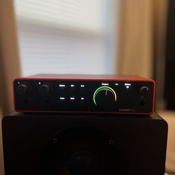 Focusrite Scarlett 2i2 4th Gen USB Audio Interface