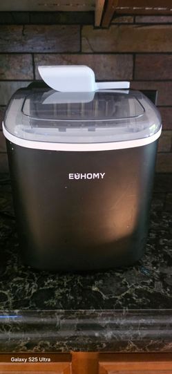 Ice maker.