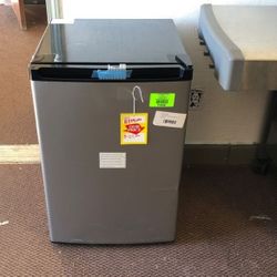 Frigidaire mini fridge