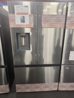 NEW Samsung 31 cu. ft. Mega Capacity 3-Door French Door Refrigerator with Four Types of Ice