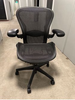 Herman Miller Aeron Size B fully loaded in perfect condition