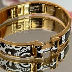 H Logo Black White Gold Enamel Bangles 