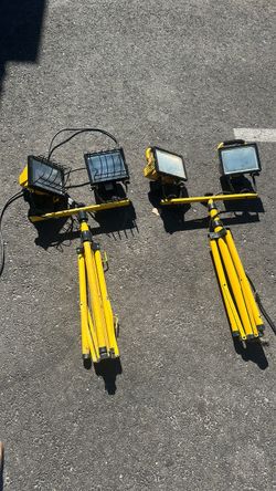 Halogen Work Lights on Tripod Stands – Set of 2