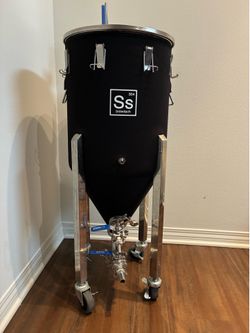 SS BREWTECH CONICAL FERMENTER