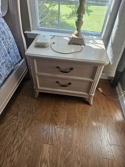 King bedroom set with mattress