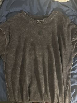 Ninth Hall Tee Medium (Fits Baggy)