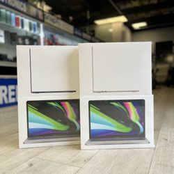 MacBook Pro 13 Inch M2 Chip & MacBook Air M2 Chip Available 