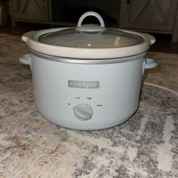 Crock-Pot® Manual Design Series 4.5 Quart Slow Cooker, Macaroon Blue