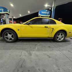 2004 Ford Mustang V6 – Manual Transmission – Runs & Drives