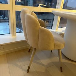 TOV 4 Velvet Dining Chairs 
