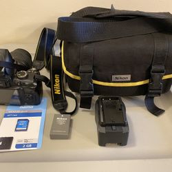Nikon D3000 10.2 MP Digital SLR Camera W/ 18-55mm Lens 