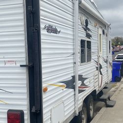 2006 Eclipse attitude 21 (23’ overall)