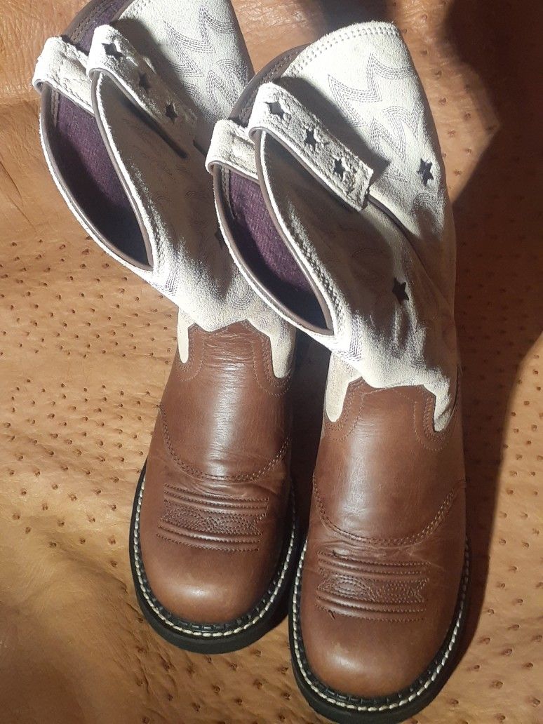 Ariat fatbaby women's ,cowgirl  boots Size 8