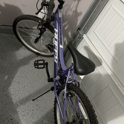 Huffy 24" Rock Creek Mountain Bike, Fits Riders 4'8" - 5'8", Purple, Adult, Women's