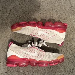 Nike Air VaporMax Flyknit 3 Size 7 Women’s 