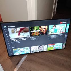 -FIRM PRICE NON-NEGOTIABLE- 50 In. Onn 4k Roku Smart TV W/Remote