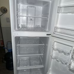 Magic Chef Refrigerator 