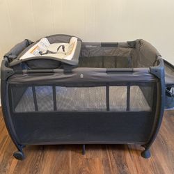 Joovy Room-Playard, Nursery Center, Bassinet, Changing-Table, Charcoal