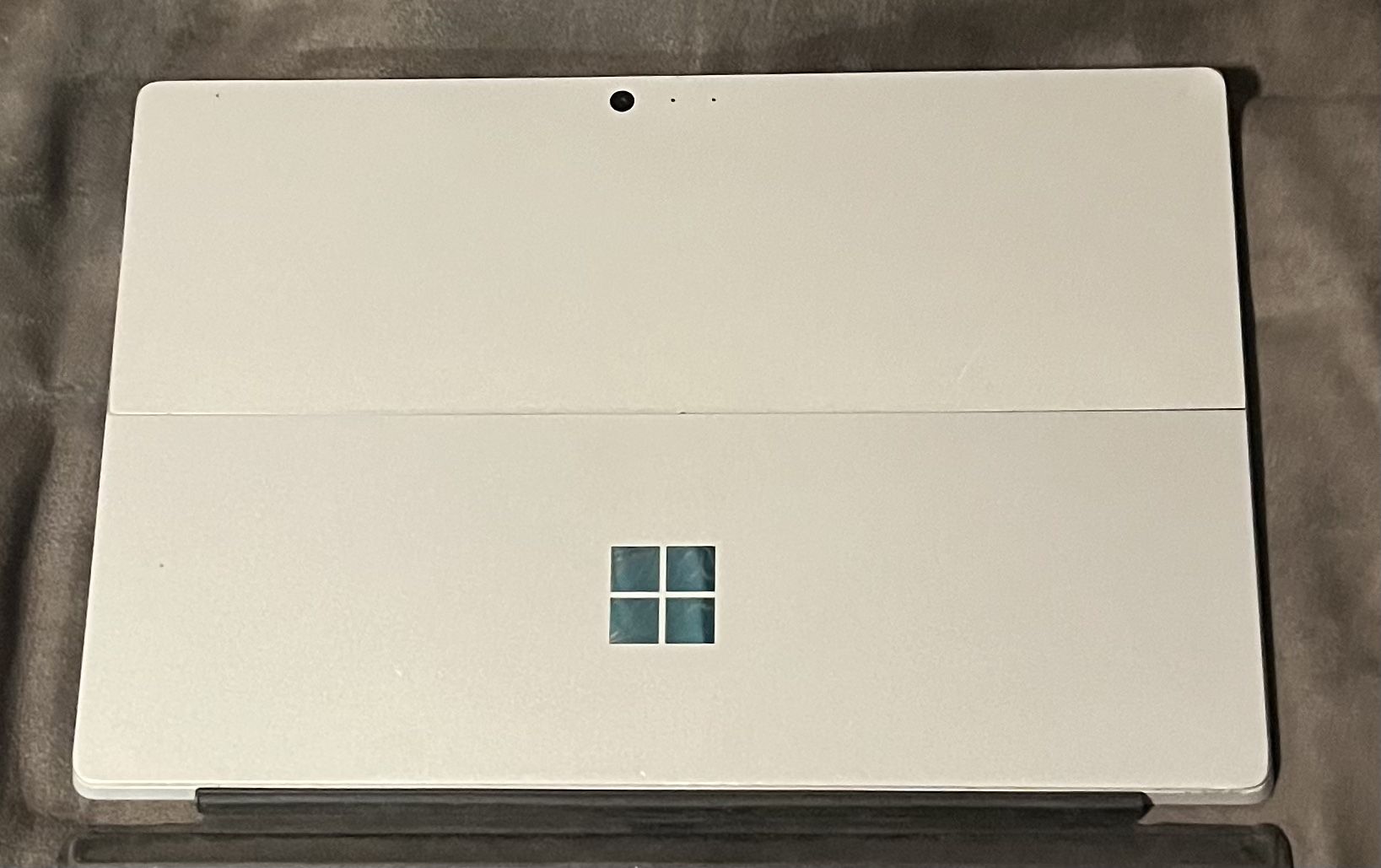 Windows Surface Pro 4 i5 8GB