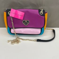 Betsy Johnson Purse. Item No 823 (Shopgoodwill)