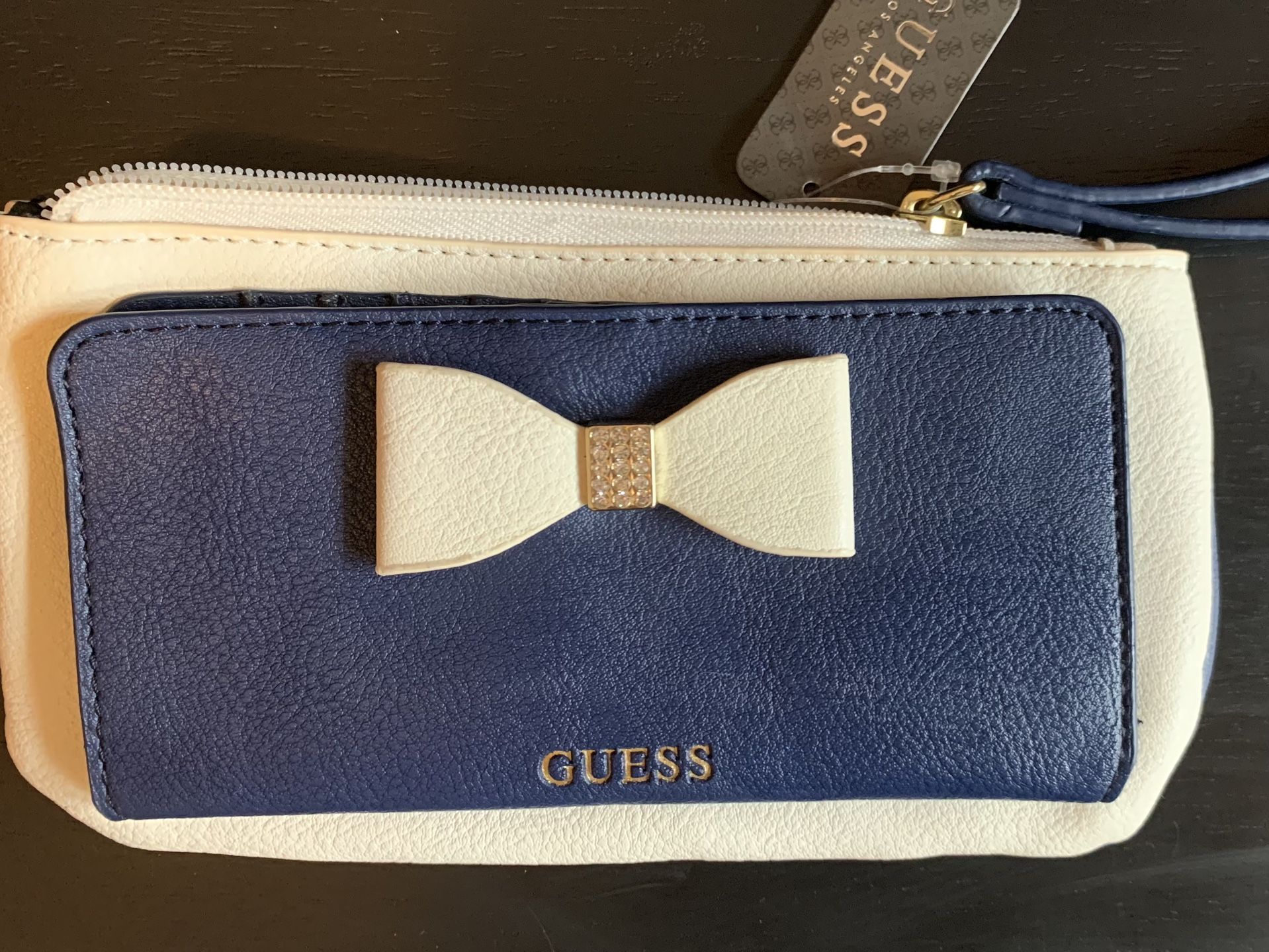 Guess Wristlet