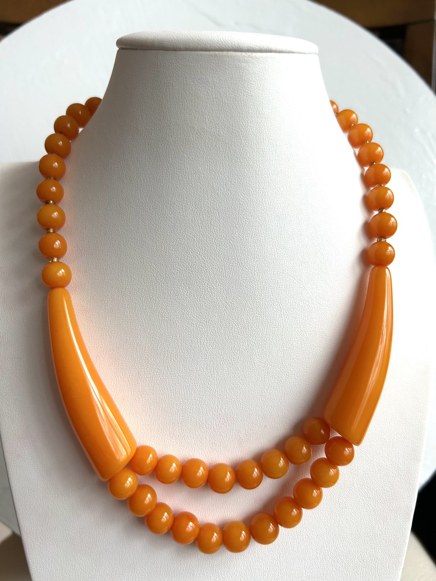 Vintage style very unique Amber resin beads necklace 