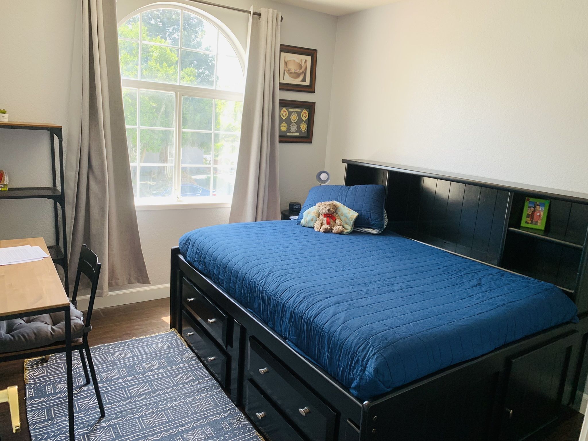 Full Size Wood Bed And Mattress