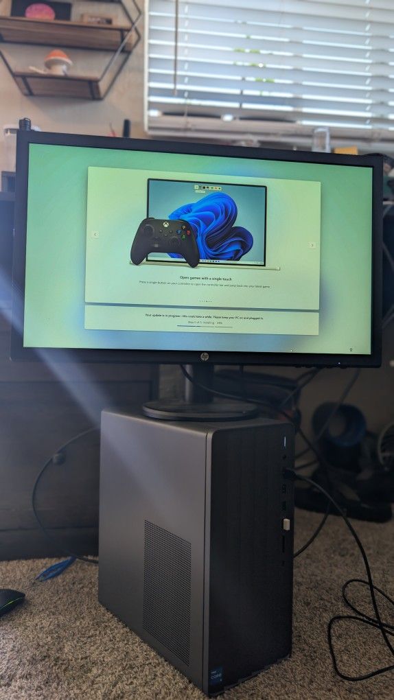 Hp Envy i5 + 21 Inch Hp Monitor 