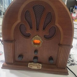 Vintage Thomas Collectors Edition Radio AM/FM 