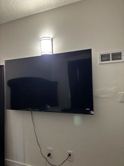 65 inch Roku tv