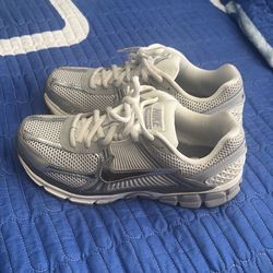 Men's Nike Zoom Vomero 5 Casual Shoes Size 9 in Men’s