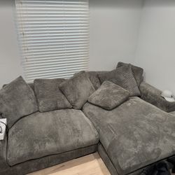 Gray Couch With Reversible Chaise 