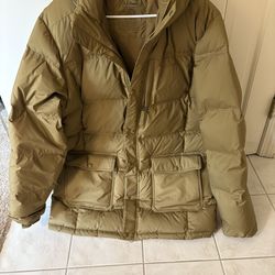 MENS   LL BEAN SIZE L TALL HEAVY QUILTED JACKET