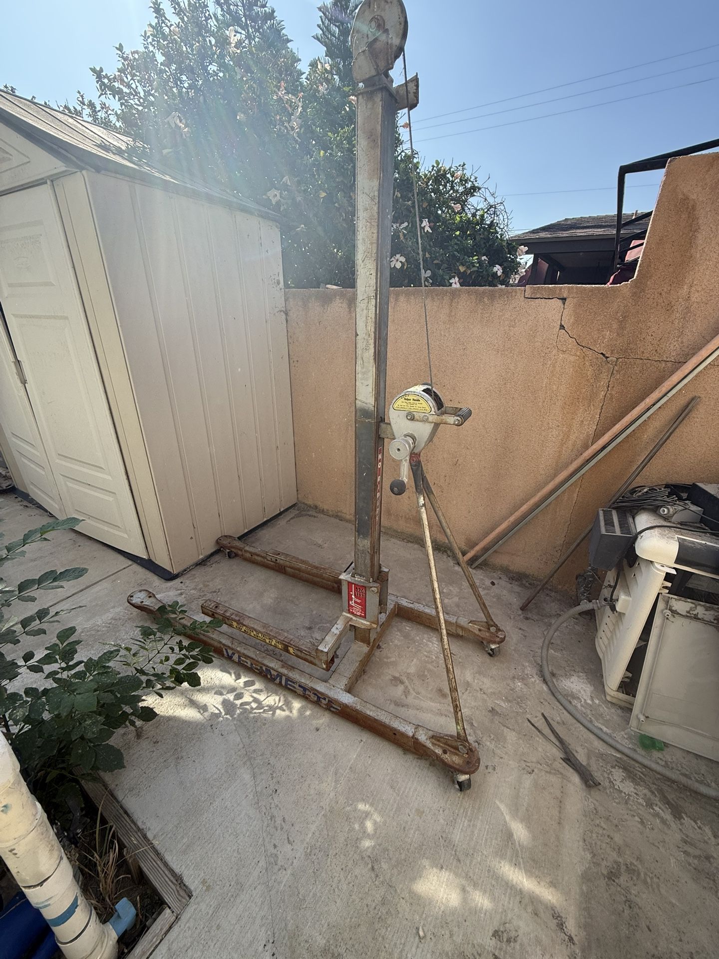 Equipment Material Lift