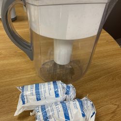 Brita Pitcher With New Filters 