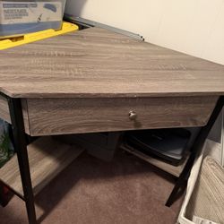 Corner Desk 