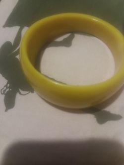 Bakelite bangle bracelet