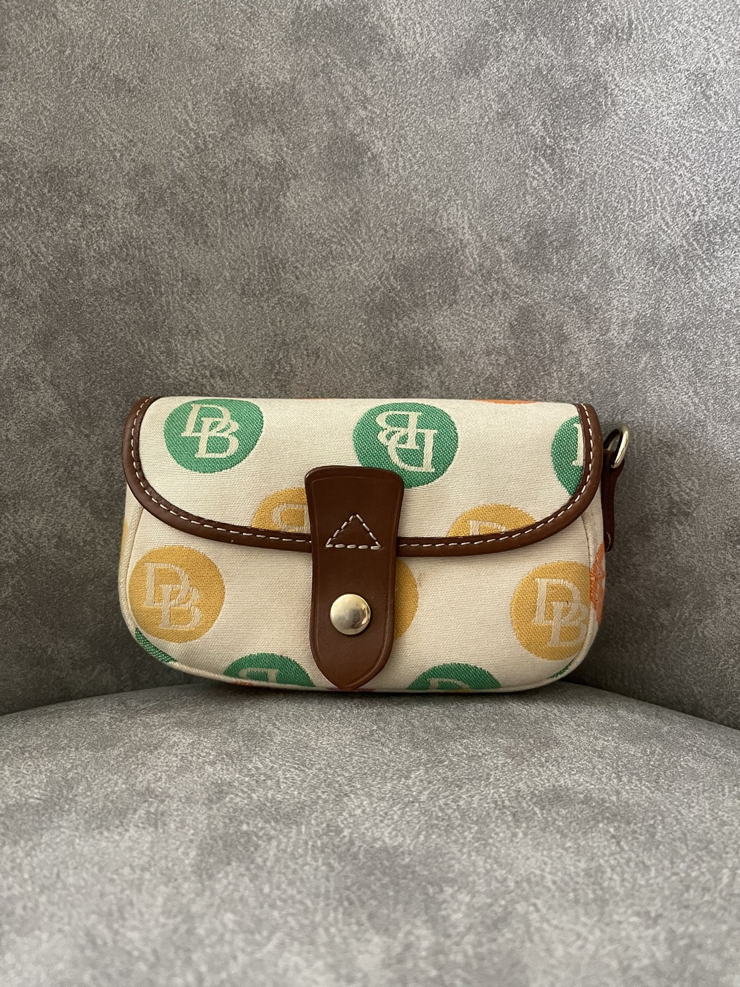 Dooney And Bourke Pochette
