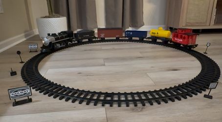 EZTEC Scientific Toys Train Set G GAUGE 2050 Engine + 5 Cars, Remote & Tracks