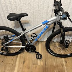 Trek Marlin  4  Mountain Bike