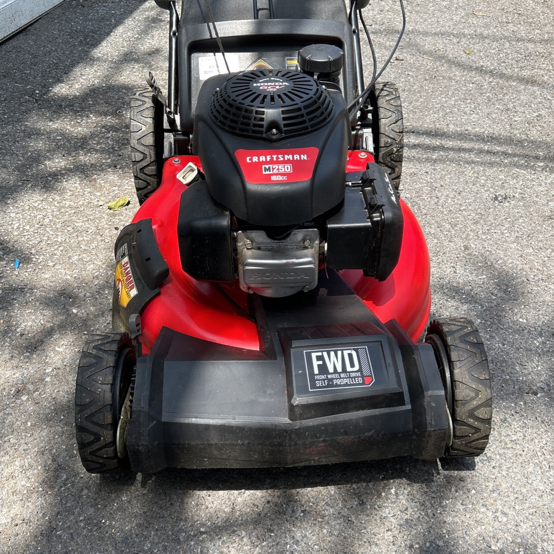 Craftsman Self Propelled M250 Lawnmower With Bag