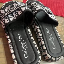 women sandals,size 7