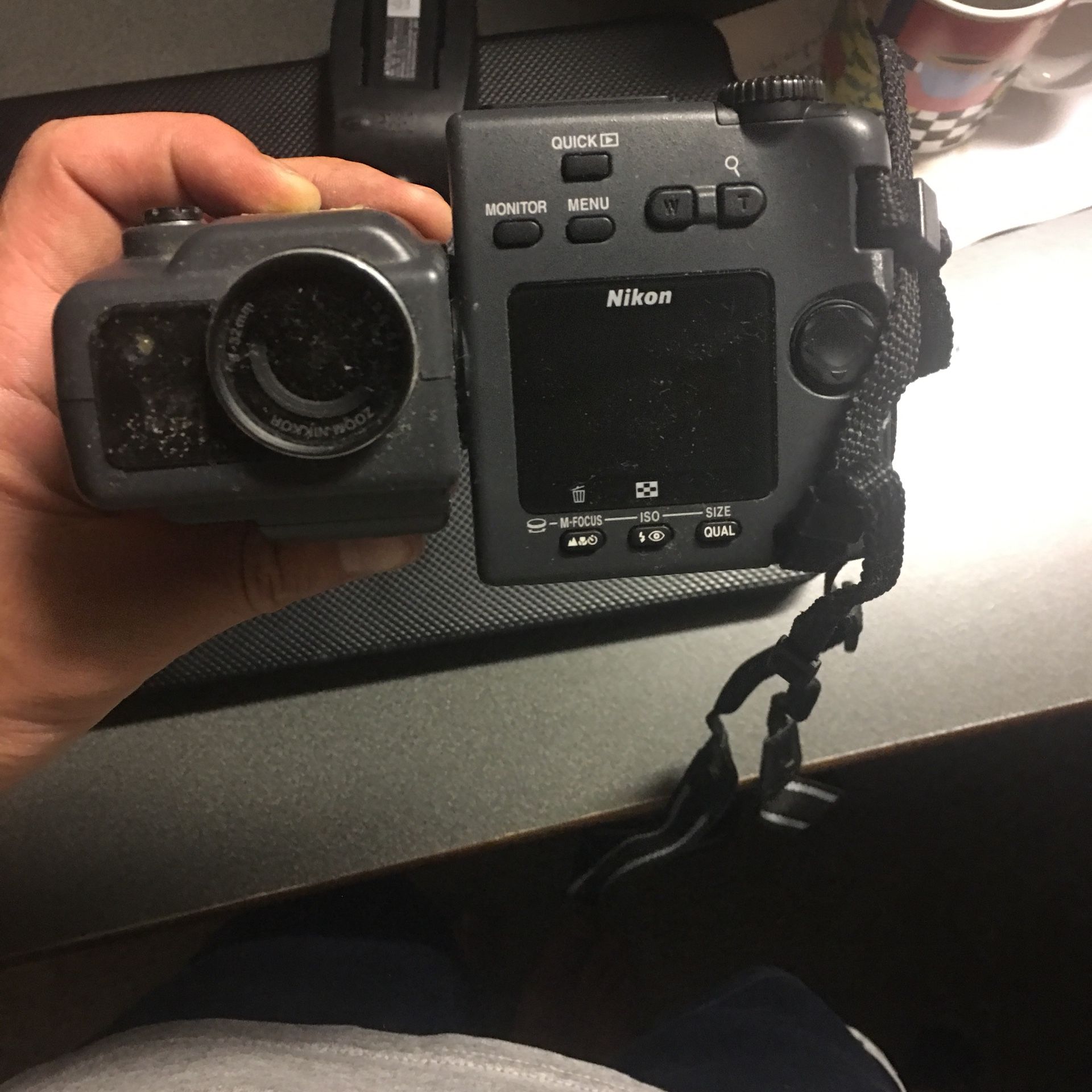 Nikon CoolPix 995 & S210
